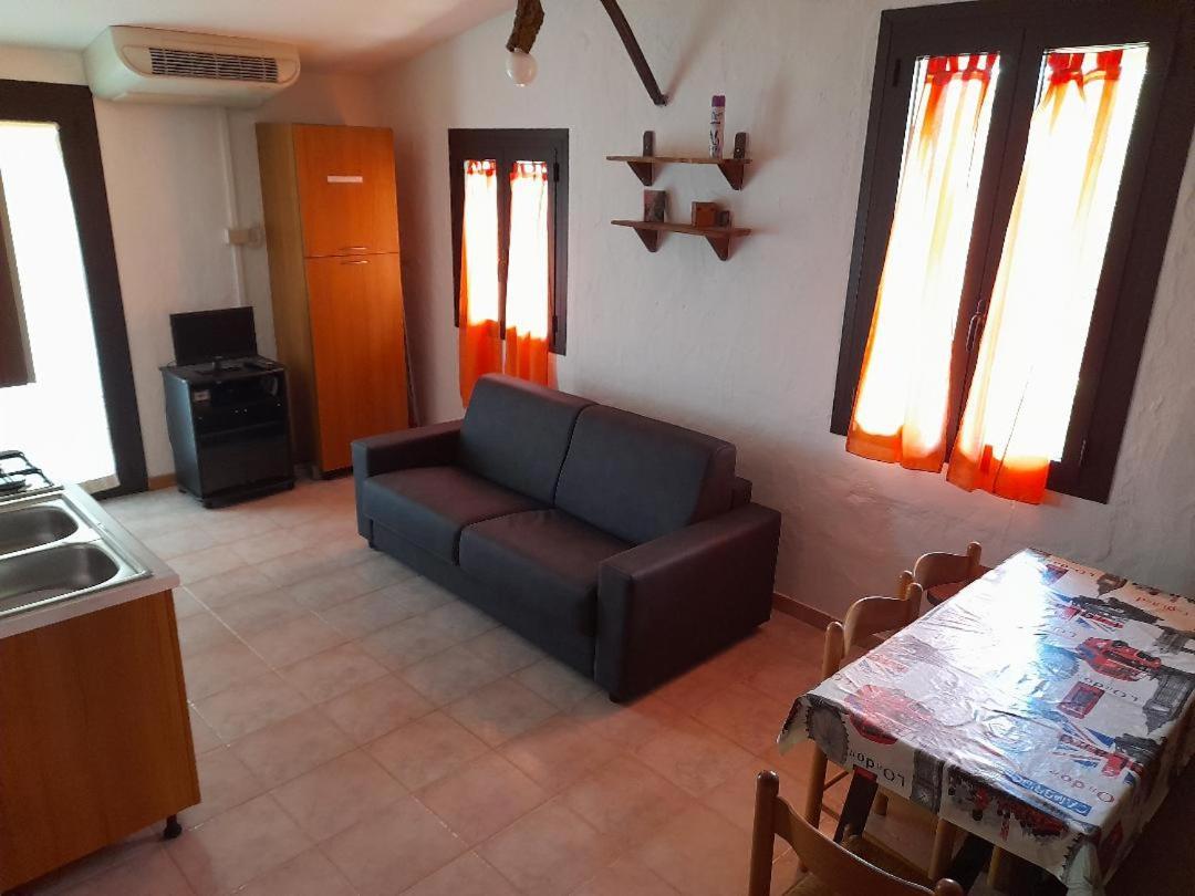 Apartamento La Macciona Aglientu Exterior foto